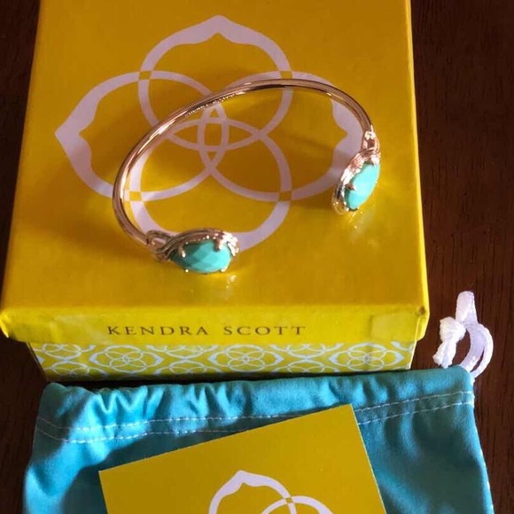 Kendra Scott Andy Gold Cuff Bracelet (New in Box) - Picture 2 of 7